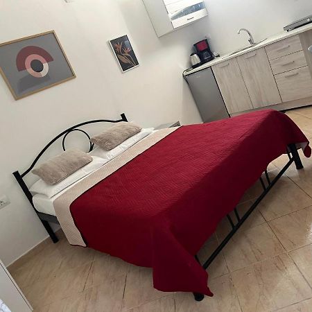 סרנדה Mimoza Apartments מראה חיצוני תמונה