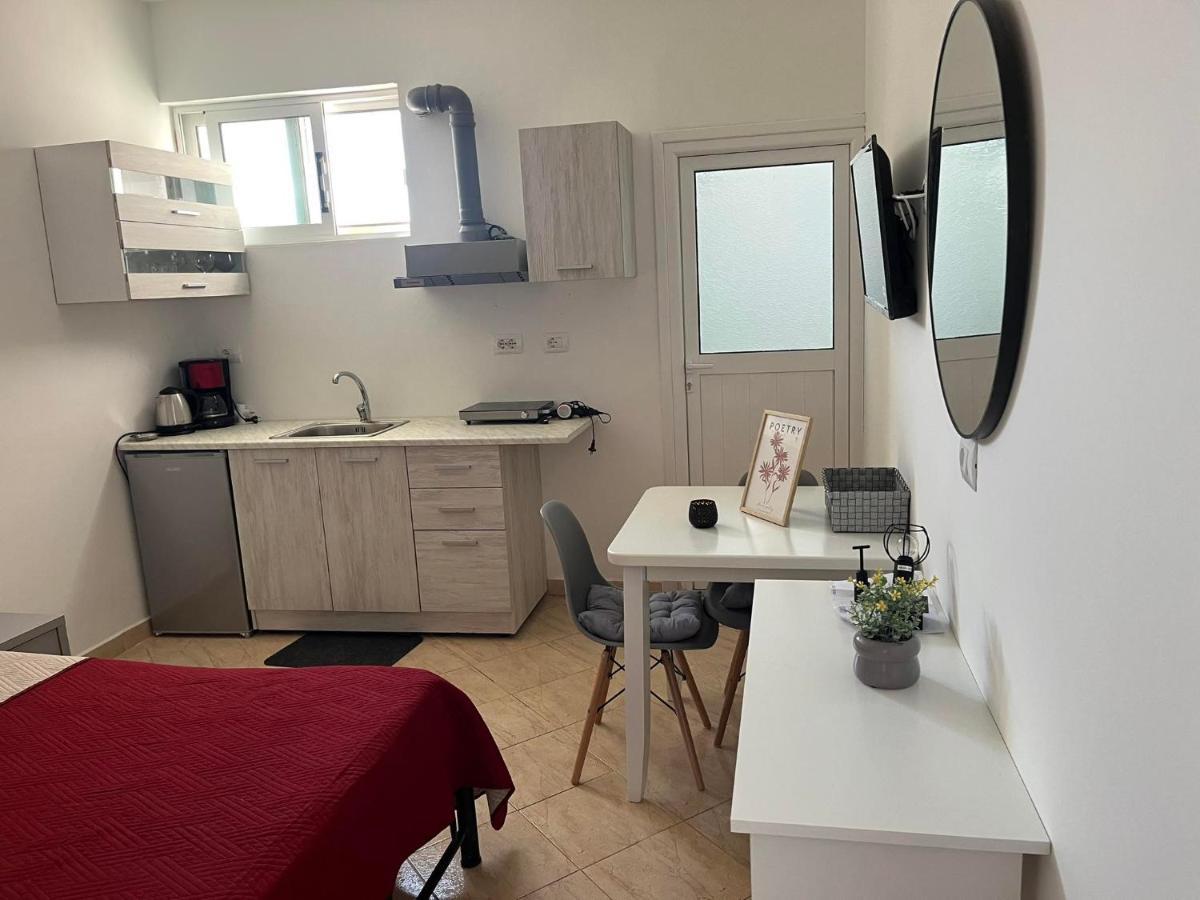 סרנדה Mimoza Apartments מראה חיצוני תמונה