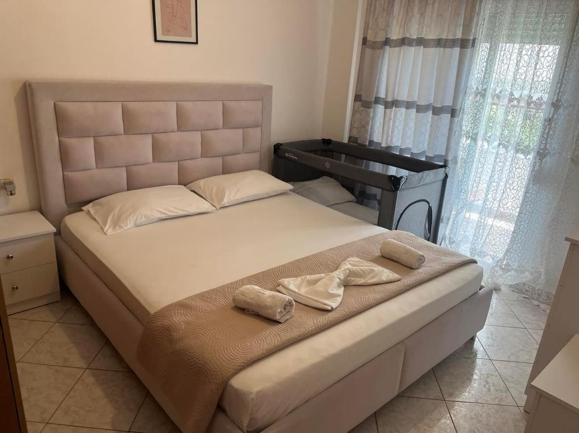 סרנדה Mimoza Apartments מראה חיצוני תמונה