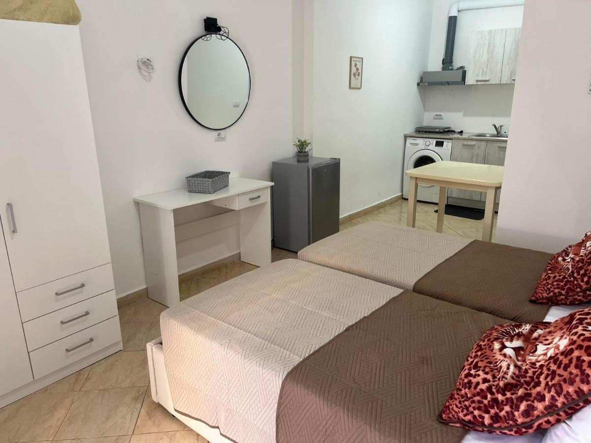סרנדה Mimoza Apartments מראה חיצוני תמונה